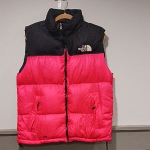 The North Face Mens Red and Black Packable Vest - Size Medium